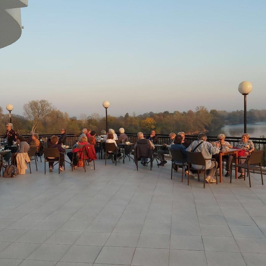 Plaza Ξενοδοχείο Varvarin Εξωτερικό φωτογραφία